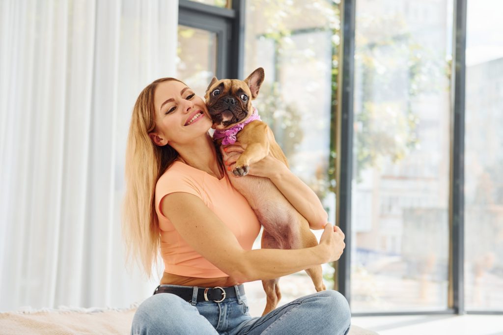 Caresser un chien 10 minutes par jour favorise notre bonne santé