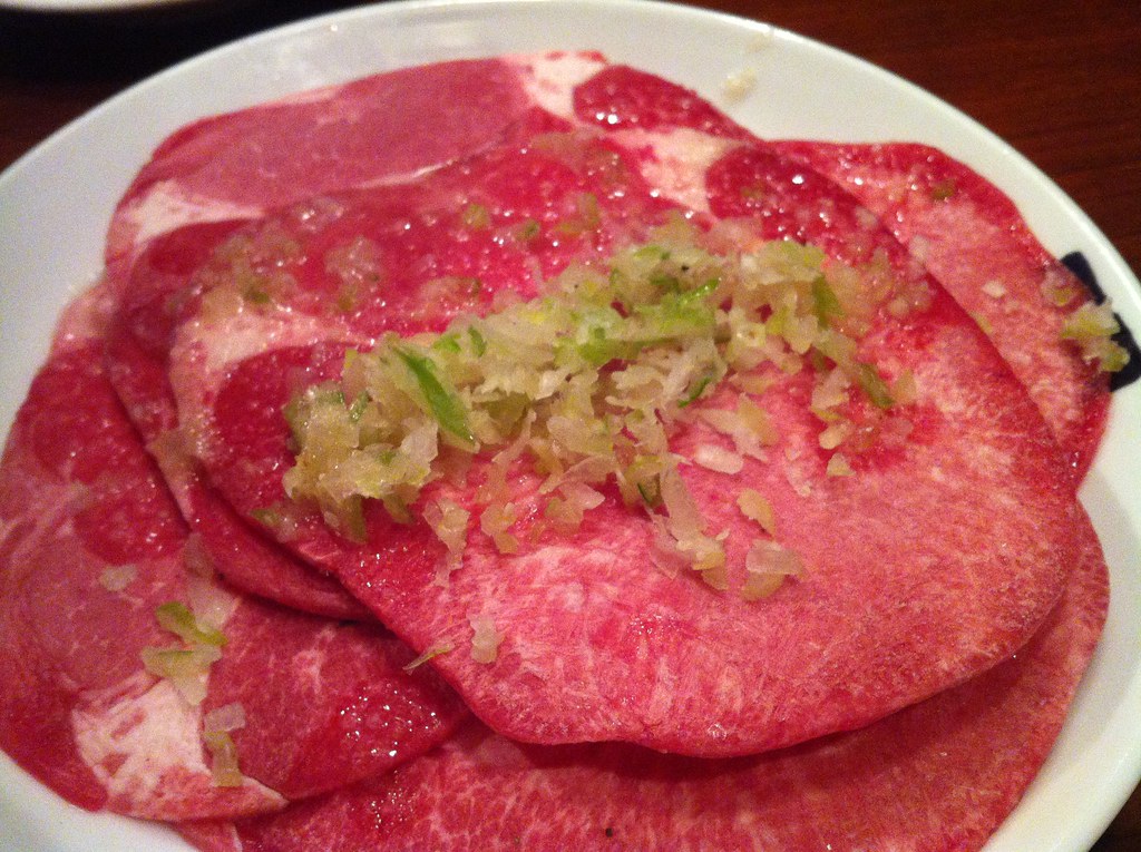 Mon chien peut-il manger la langue de bœuf ? Un vétérinaire vous répond.